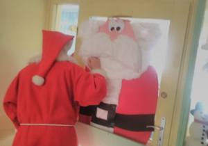 Mikołaj puka do drzwi